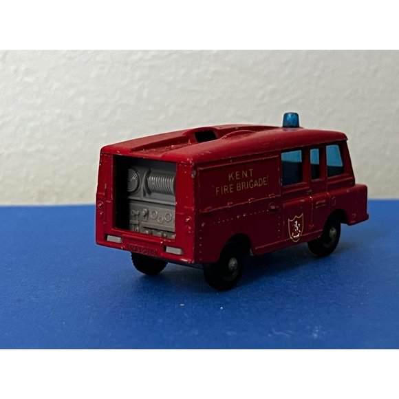 Vintage Matchbox Lesney #57 Land Rover Fire Truck Kent Fire 1/64 Scale Diecast - Picture 3 of 7